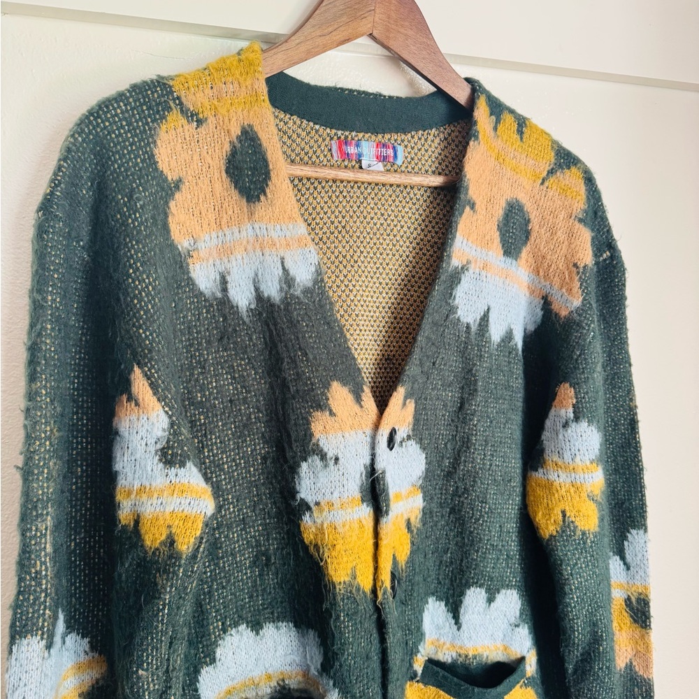 Urban Outfitters Women’s Small Green Oversized Floral Cardigan - Picture 4 of 11